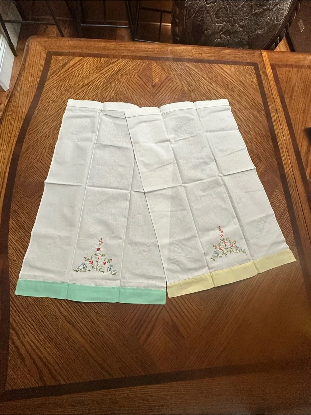 Embroidered Floral Cotton Tea/Hand Towels